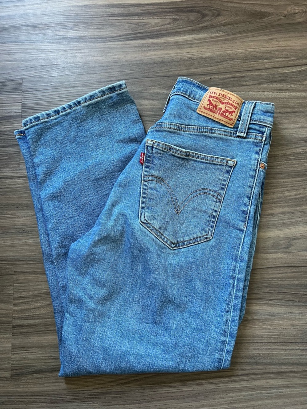 Levi's Classic Light Blue Straight Jeans - Women's